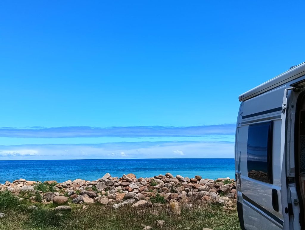 Camper frente al mar para la escapada Entre Mareas de NUMA